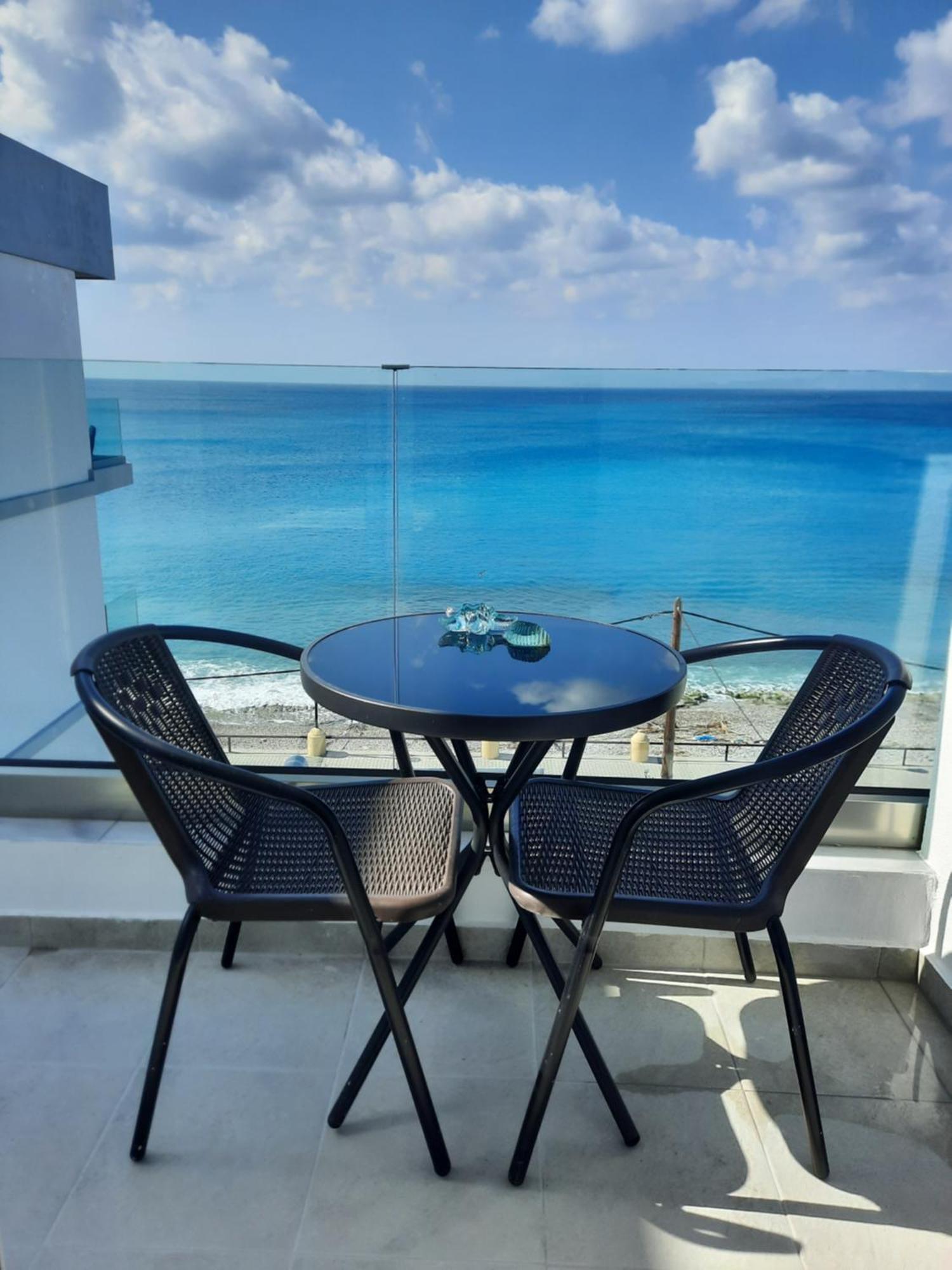 Lilian's Seaview-party Street-youth Appartement