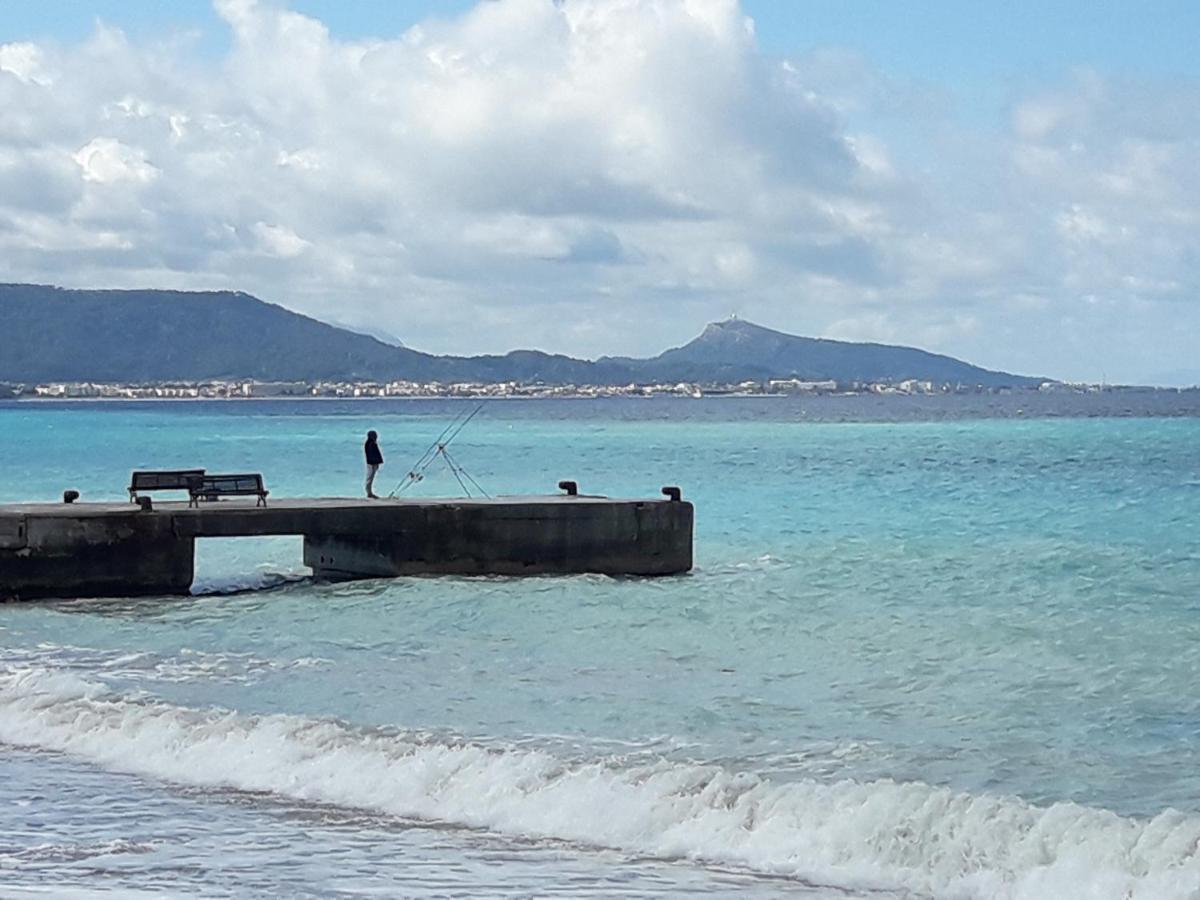 Lilian's Seaview-party Street-youth