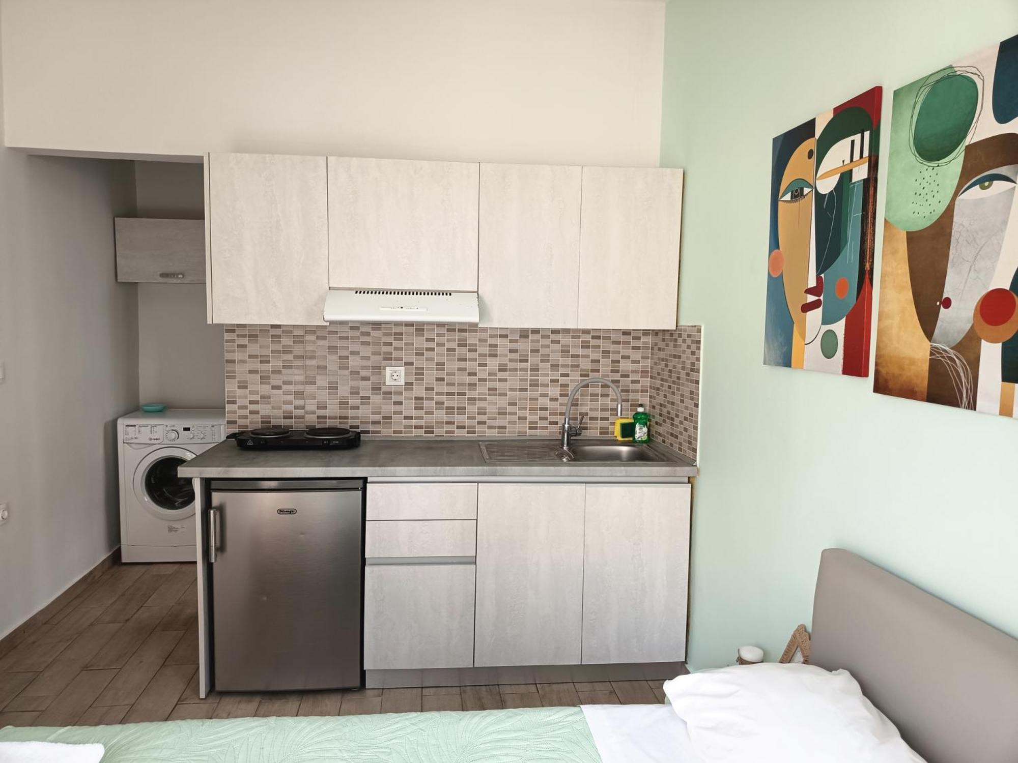 Lilian's Seaview-party Street-youth Apartament
